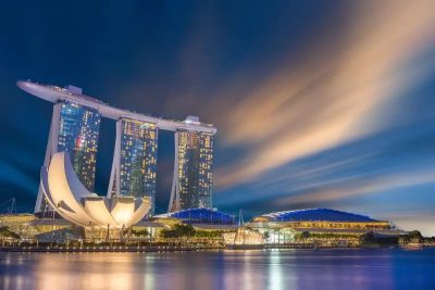 Marina Bay Sands and the ArtScience Museum illuminated at night in Singapore