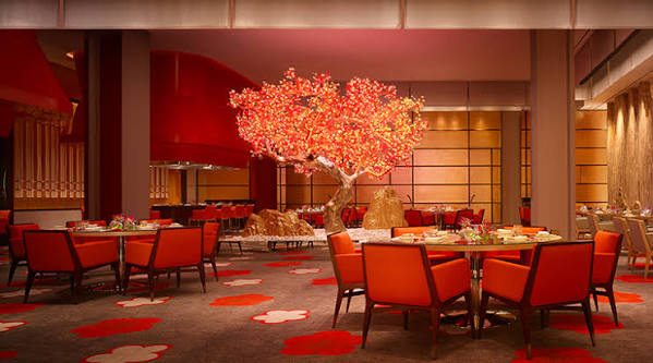 Mizumi restaurant private dining room with elegant décor